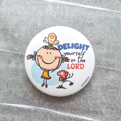 children pin badge delight yourself in the lord